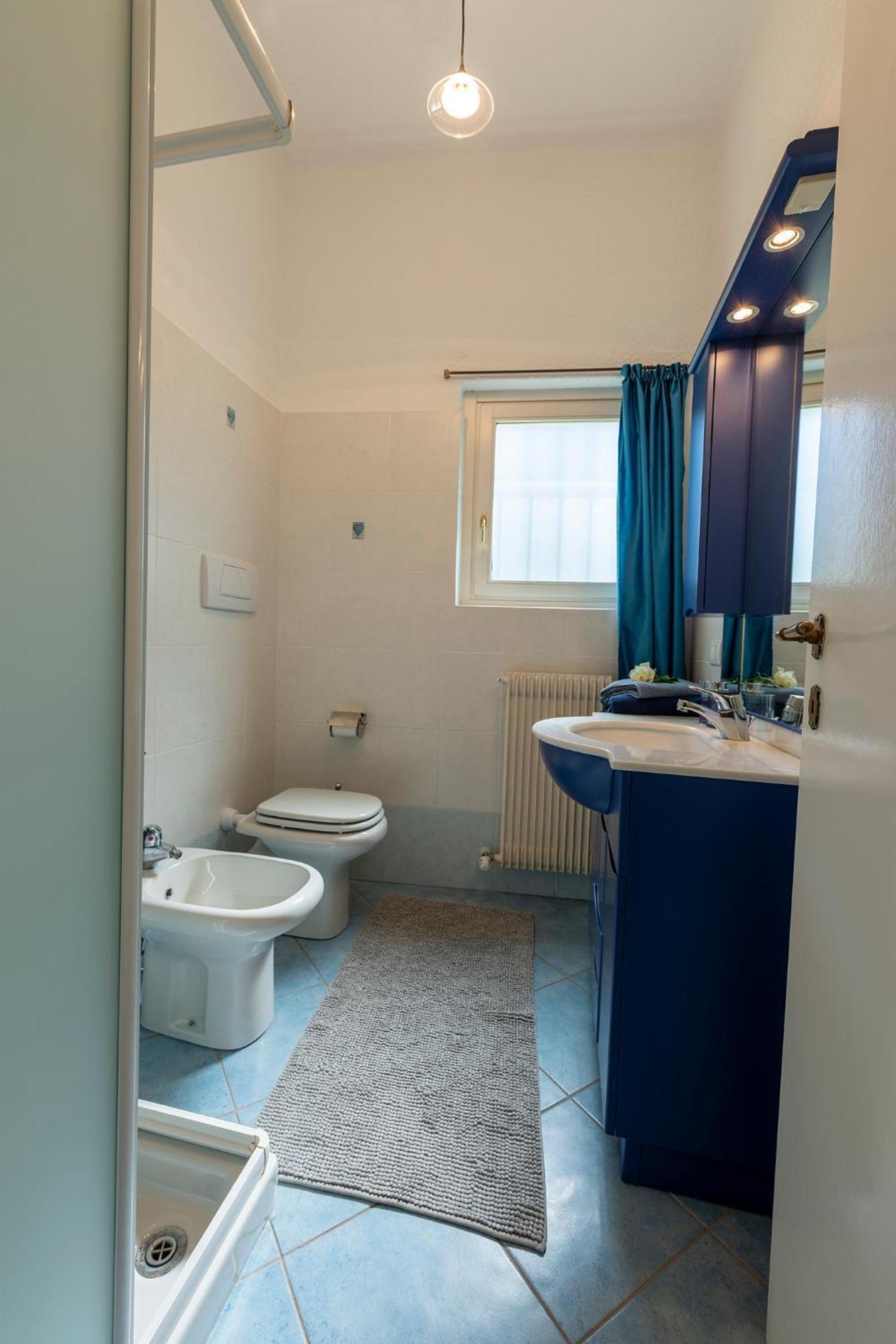 Emma'S House Apartment Lierna Bagian luar foto