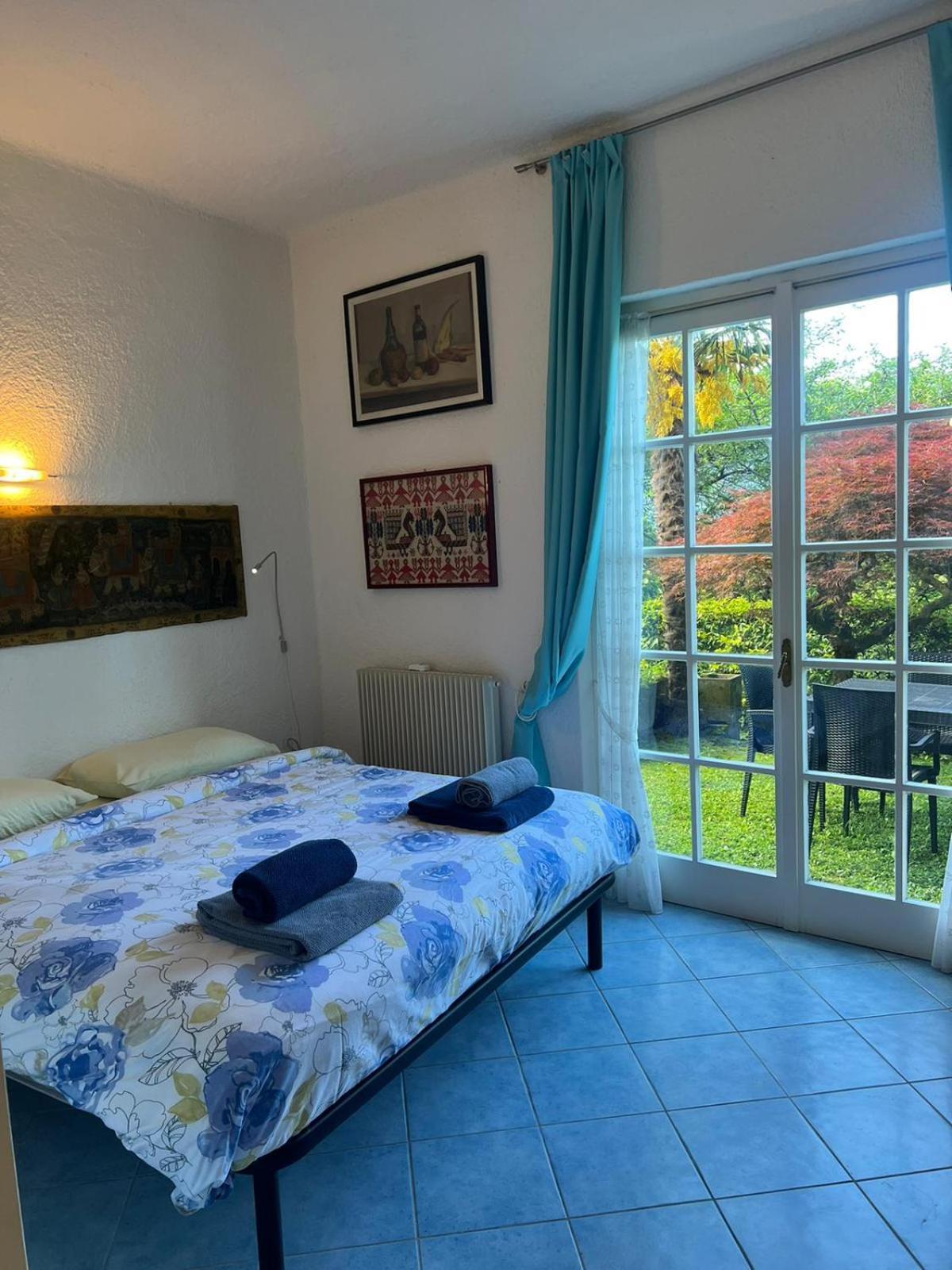 Emma'S House Apartment Lierna Bagian luar foto